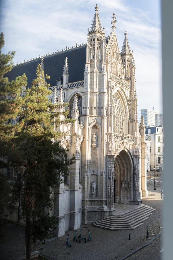Sublime Sur La Place Du Grand Sablon * Bruselas